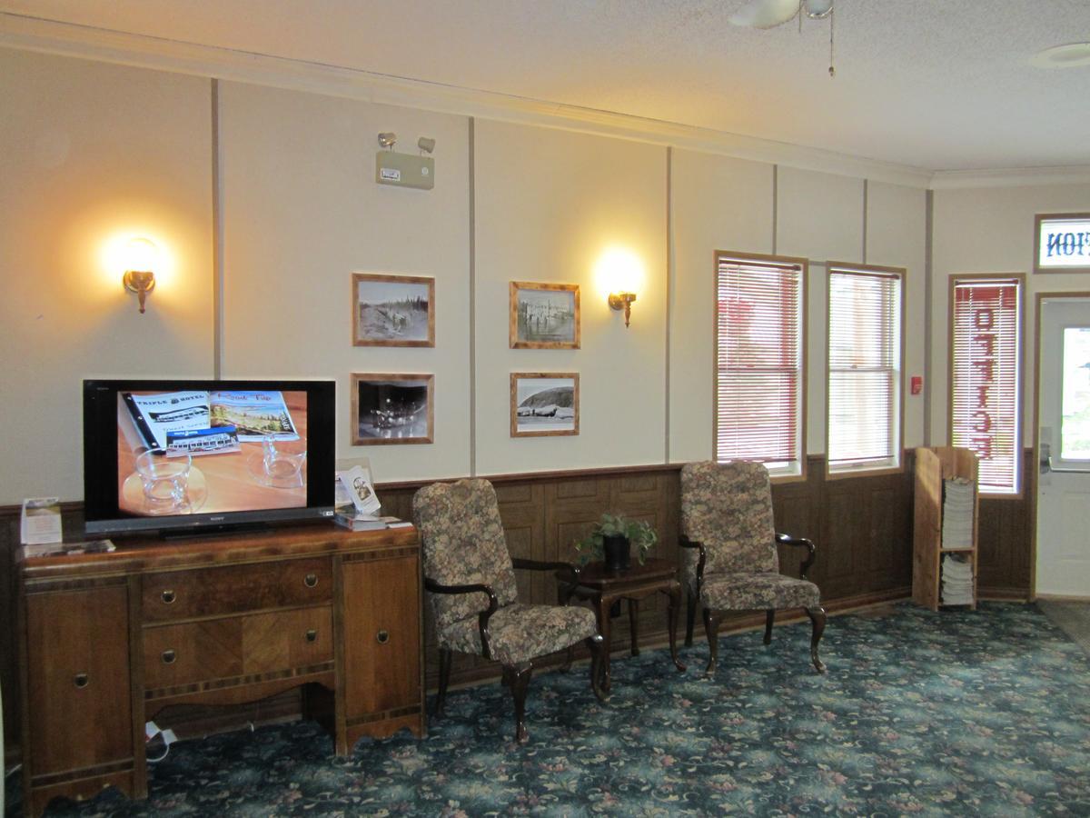 Triple J Hotel Dawson City Exterior foto